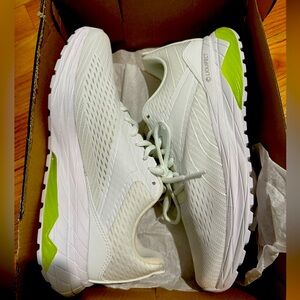 Reebok Liquifect 180 2.0 SPT, Cross Trainer, Brand new never worn!!